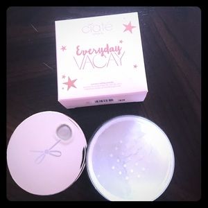 BRAND NEW Ciaté setting powder
